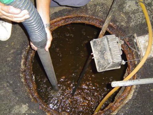 聂荣隔油池清理