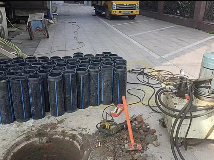 聂荣PE置换管厂家 DN315置换管 非开挖管短管置换